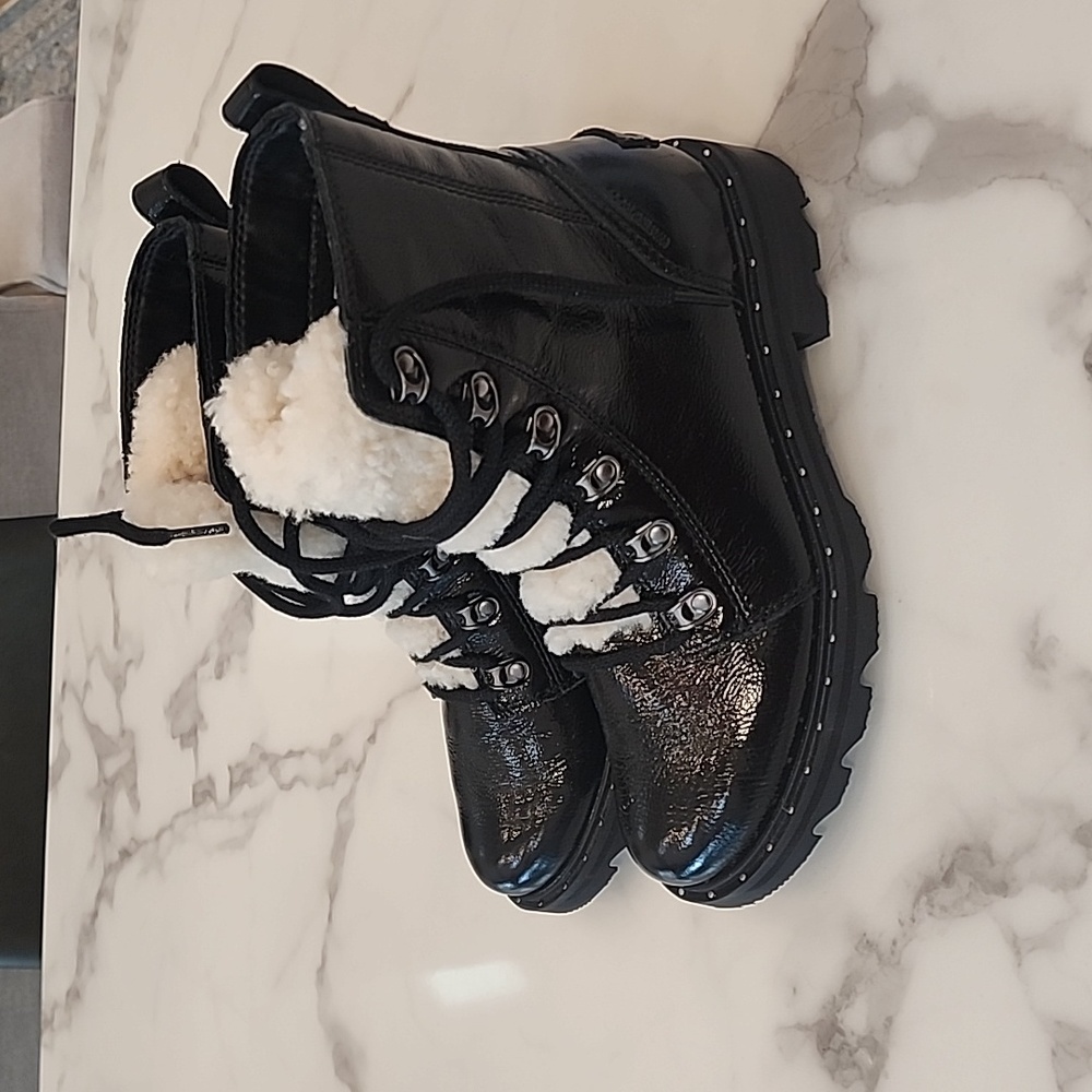 Black Shearling-Lined Women's Boots